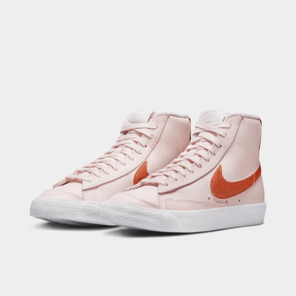 Blazer Mid '77 SE Sneaker Soft Pink/ Copper/ White color BRAND NEW